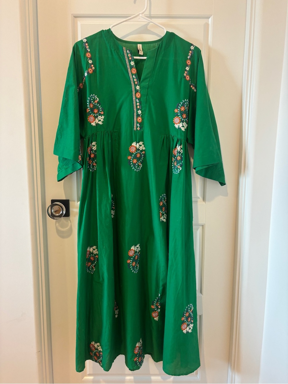 Ethnic Indian Wear Green Embroidered Women's Kurta